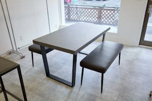 【大阪天満宮駅3分】ポップアップストアや展示会に最適な視認性抜群路面に面した什器が充実しているレンタルスペース