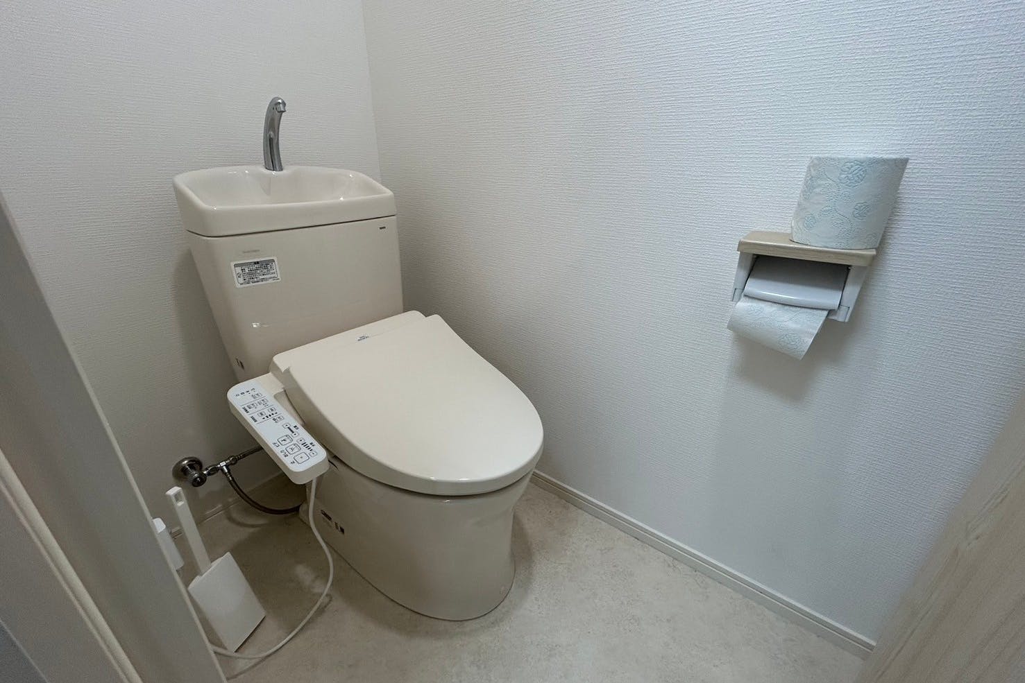 トイレやシンク、エアコンなど設備
