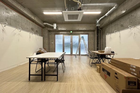【新大久保駅5分】アパレル系の招待制展示会やワークショップ等に適した駅近のシンプルなスペース