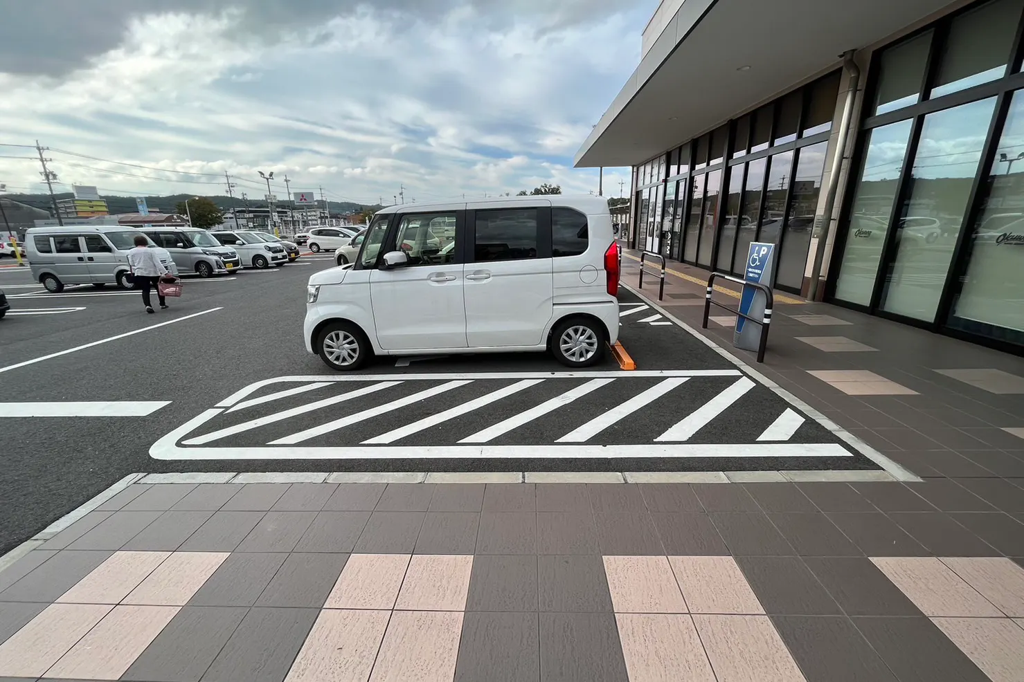 【オークワ名張西原】風除室スペース