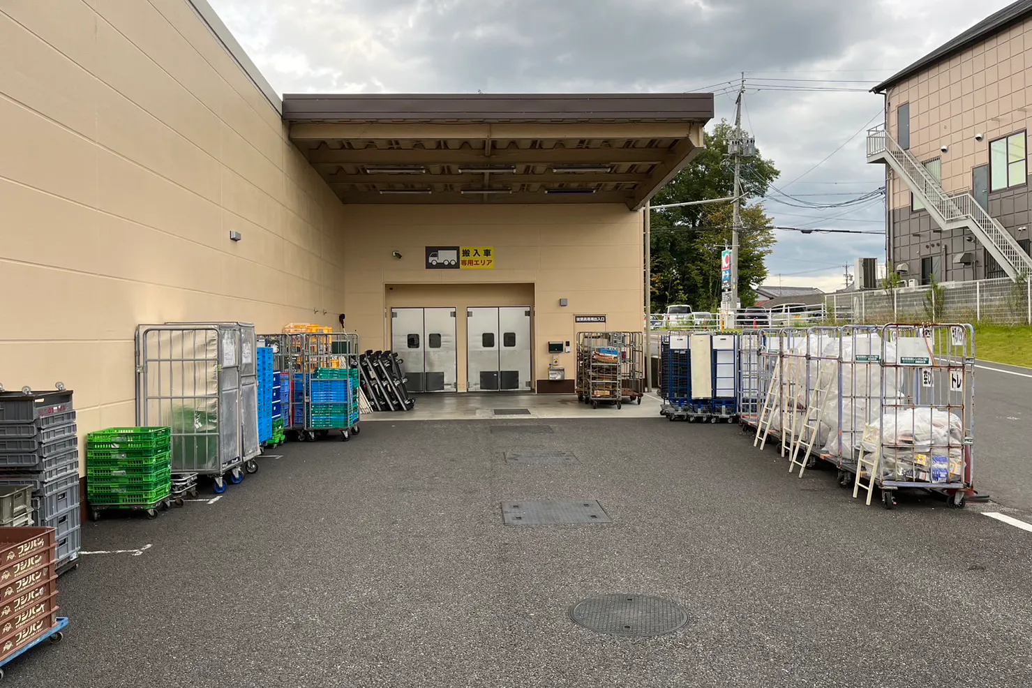 【オークワ名張西原】風除室スペース