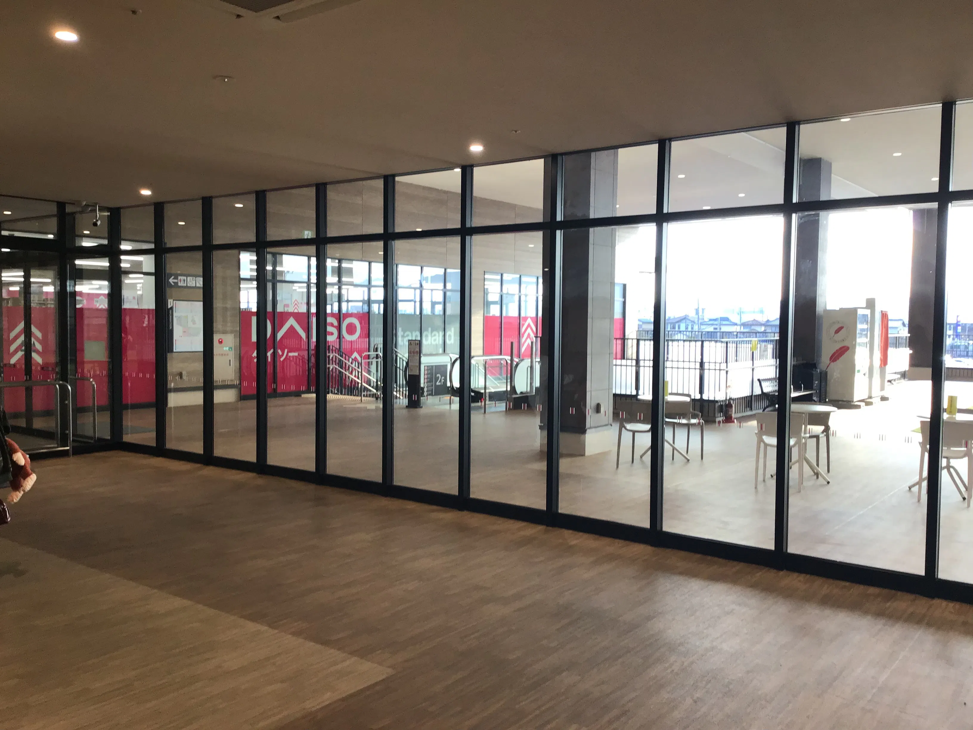 【イオンタウン松阪船江】販促プロモーションや物販に最適!人通りの多いB棟2階ラウンジスペース