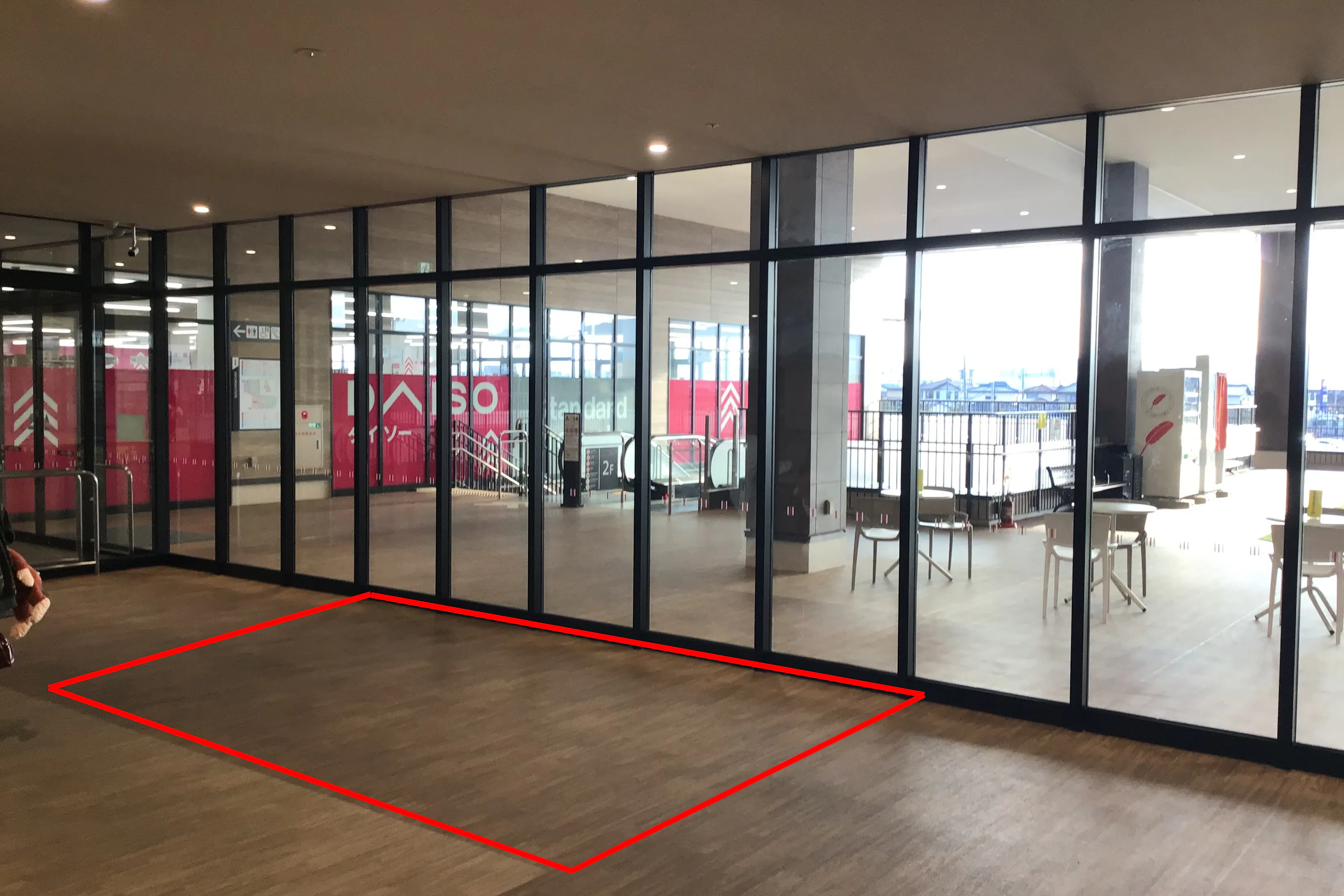 【イオンタウン松阪船江】販促プロモーションや物販に最適!人通りの多いB棟2階ラウンジスペース