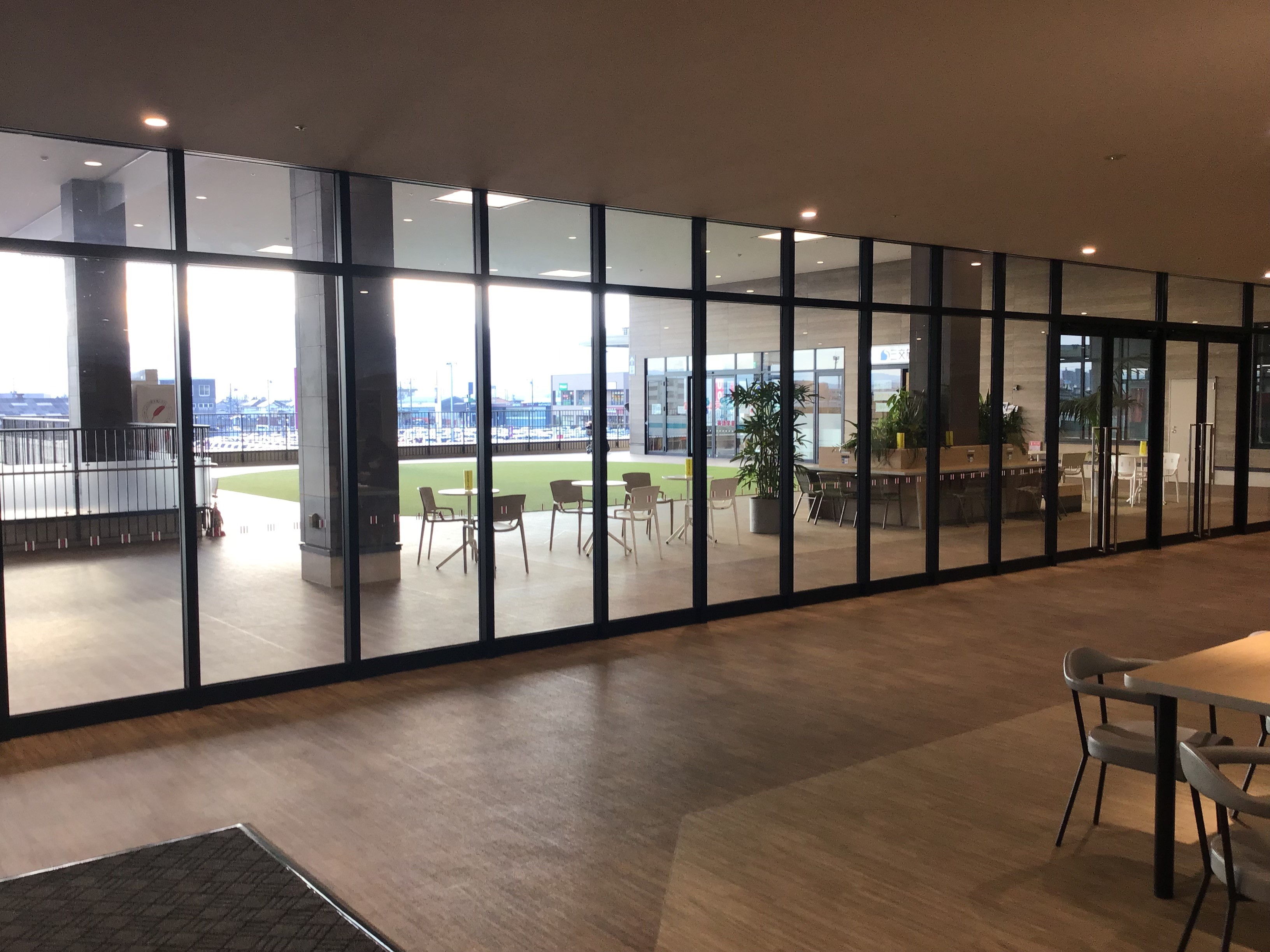 【イオンタウン松阪船江】販促プロモーションや物販に最適！人通りの多いB棟2階ラウンジスペース