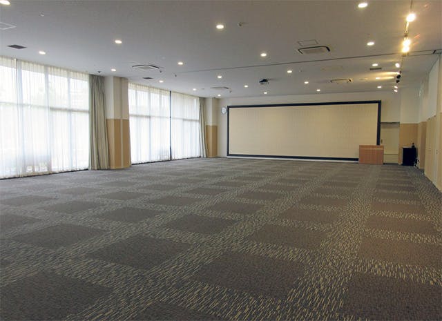 【イオンモール多摩平の森】3F イオンホールの画像