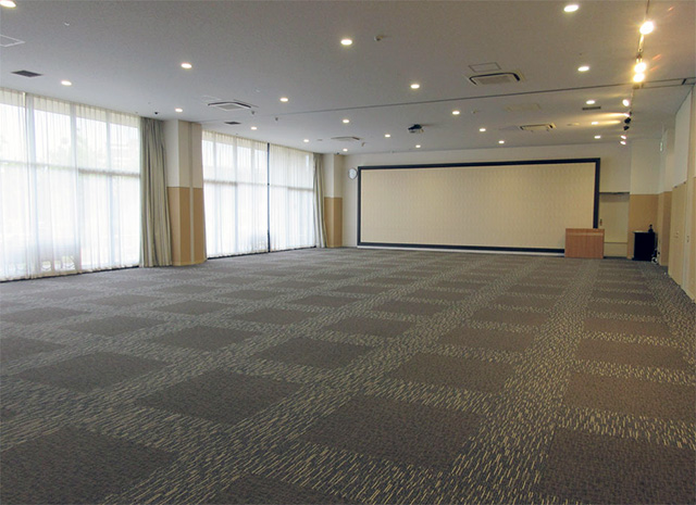 【イオンモール多摩平の森】3F イオンホール