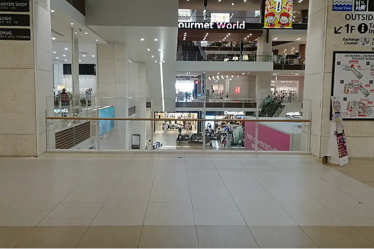 【イオンモール沖縄ライカム】2F アクアEV横(A)