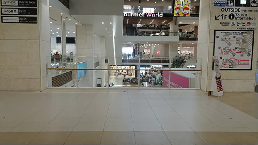 【イオンモール沖縄ライカム】2F アクアEV横（A）の画像