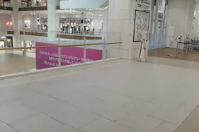 【イオンモール沖縄ライカム】2F アクアEV横(A)