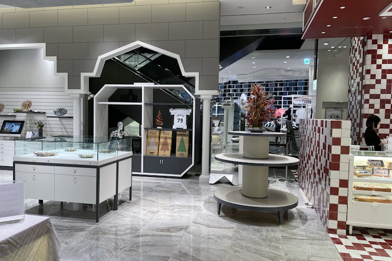 【HINKA RINKA銀座】アパレルや雑貨のポップアップストアに最適な豊富な什器を利用可能なイベントスペースの画像3