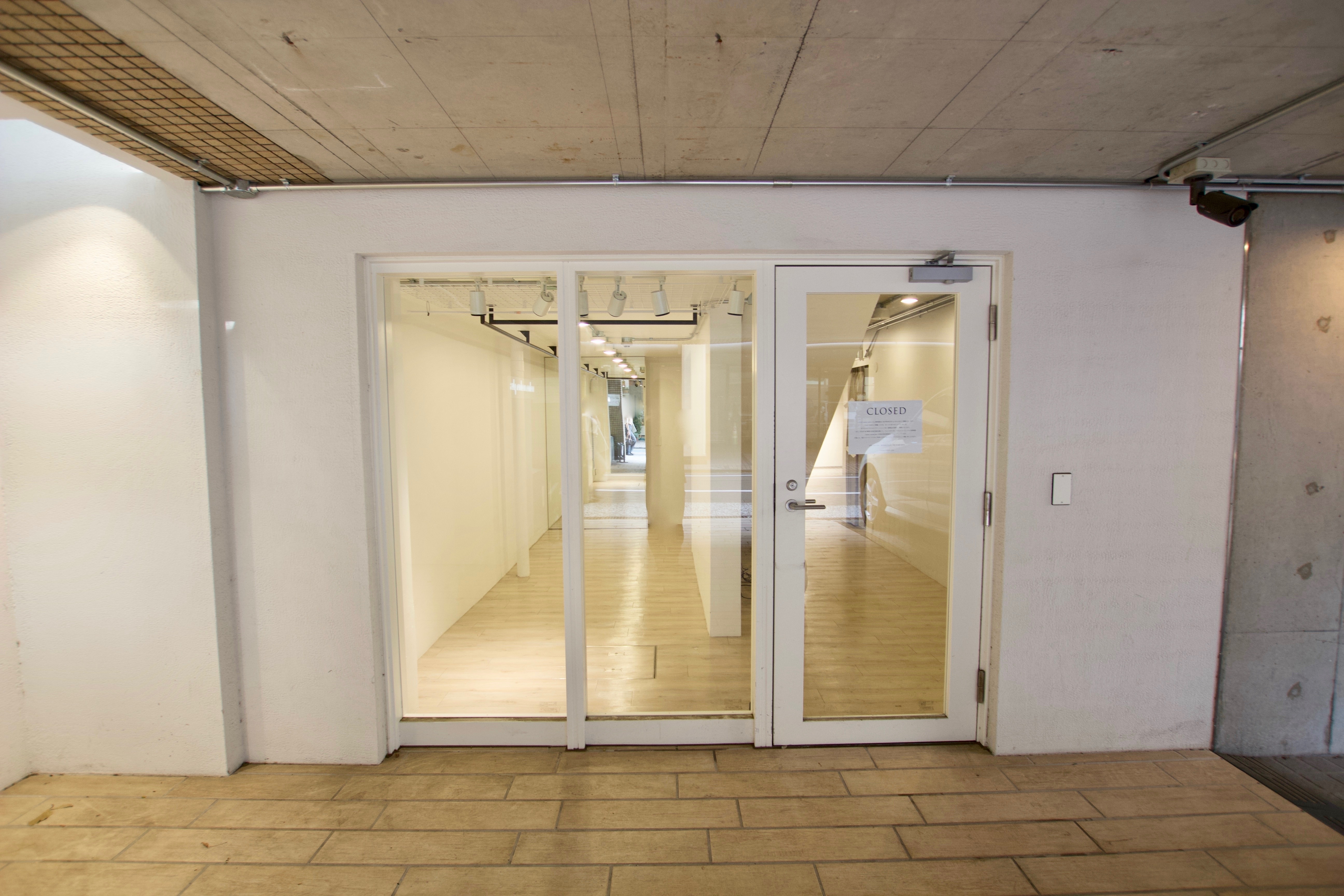 【表参道駅5分】展示会やポップアップストアに適した一軒家風のフレキシブルに使えるスペース(1F+2F)