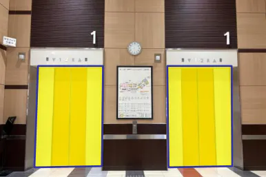【イオンモールかほく*】エレベーター広告