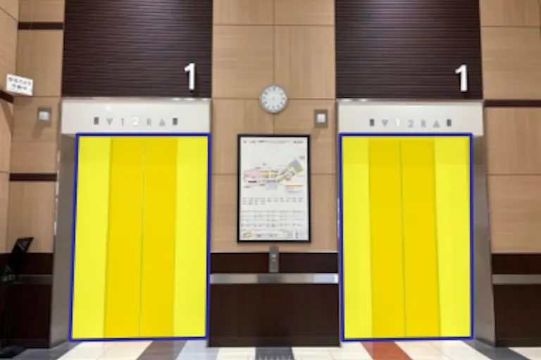 【イオンモールかほく*】エレベーター広告の画像1