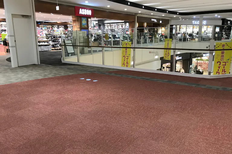 【イオンモール天童】2Fセンターコートの画像1
