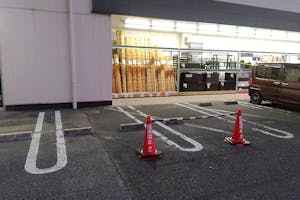 【セキチュー鹿沼店】キッチンカー等の移動販売にて出店可能なホームセンター敷地内にある屋外スペース