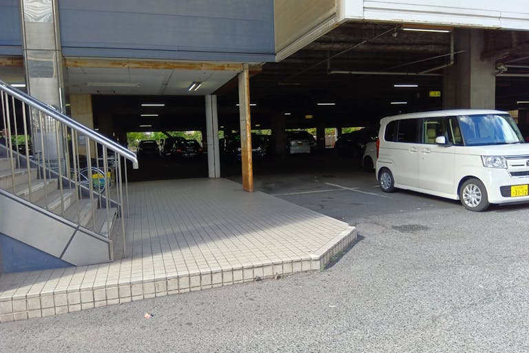 【スーパーセンタートライアル西港店】キッチンカー(調理営業)出店限定/屋外スペースの画像3