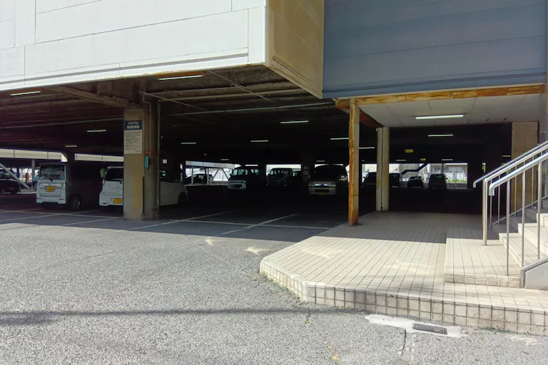 【スーパーセンタートライアル西港店】キッチンカー(調理営業)出店限定/屋外スペースの画像4