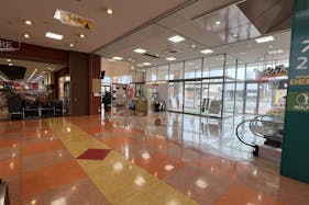 【ヘイワールド!!/メインホール】物販や食物販、プロモーションイベントに最適複な地域密着型の商業施設にある数テナントに面した通行量の多いイベントスペース