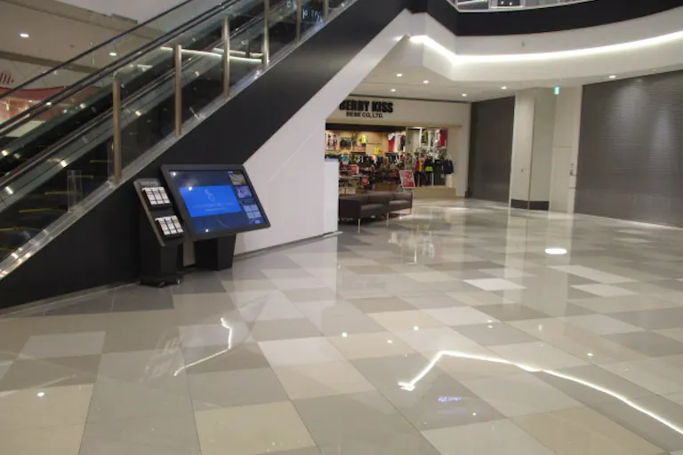 【イオンモール東浦】イーストコートの画像1