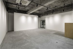 【宮崎駅エリア】個展やグループ展、アパレル関係の展示販売会に最適な文化の薫る楠並木通りにあるギャラリースペース