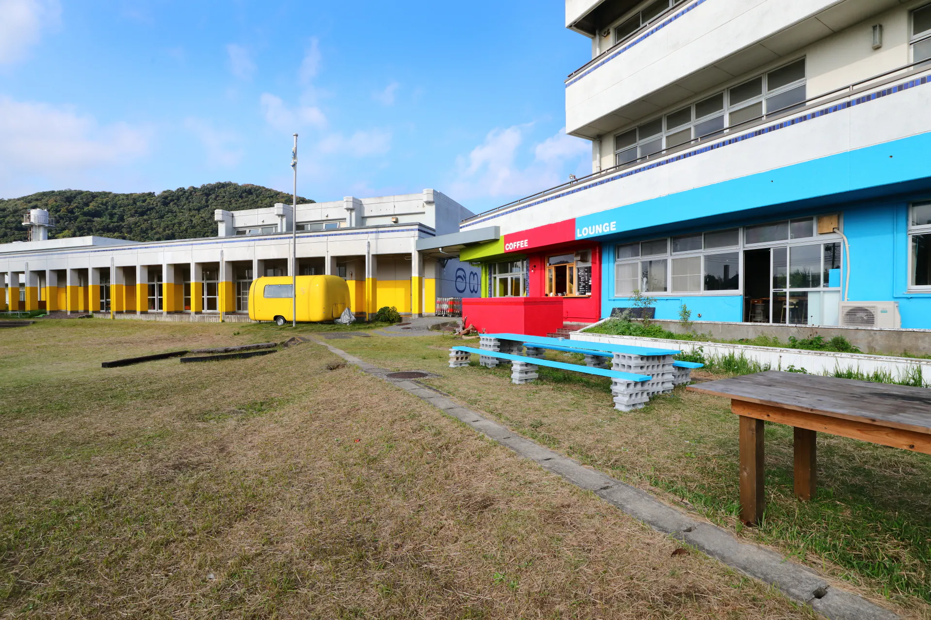 【千葉県南房総市】学校を舞台としたロケーション撮影会に最適な自然に囲まれた景観の良い撮影施設