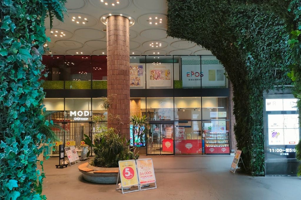 【渋谷モディ】1階 店頭プラザ【プロモーション】渋谷駅徒歩2分でトラフィック抜群のスペース。合わせて外壁ビジョン・サイネージの活用もおすすめ