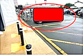 【西友 浜松船越店】店頭入口前 (駐車場) キッチンカー・コーヒーテイクアウトや、たこやき・たいやき・団子・焼き鳥・クレープ など販売におすすめな屋外催事イベントスペース