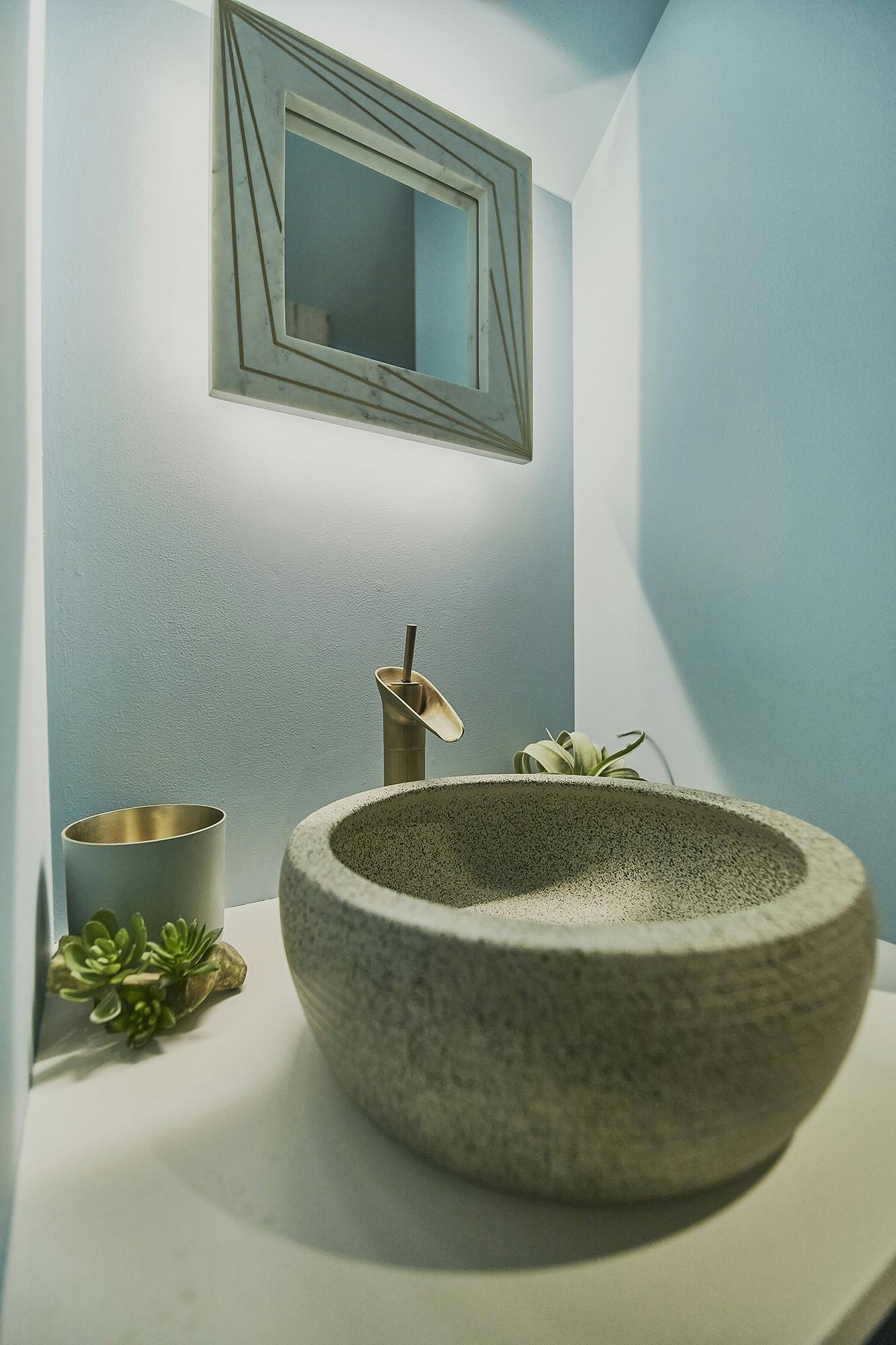 【自由が丘駅12分】撮影や展示会に適した家具や利用可能なキッチン付きマンションスタジオ