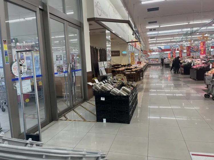 【スーパーセンターオークワ海南】販促プロモーションに最適な1階入口前のイベントスペース