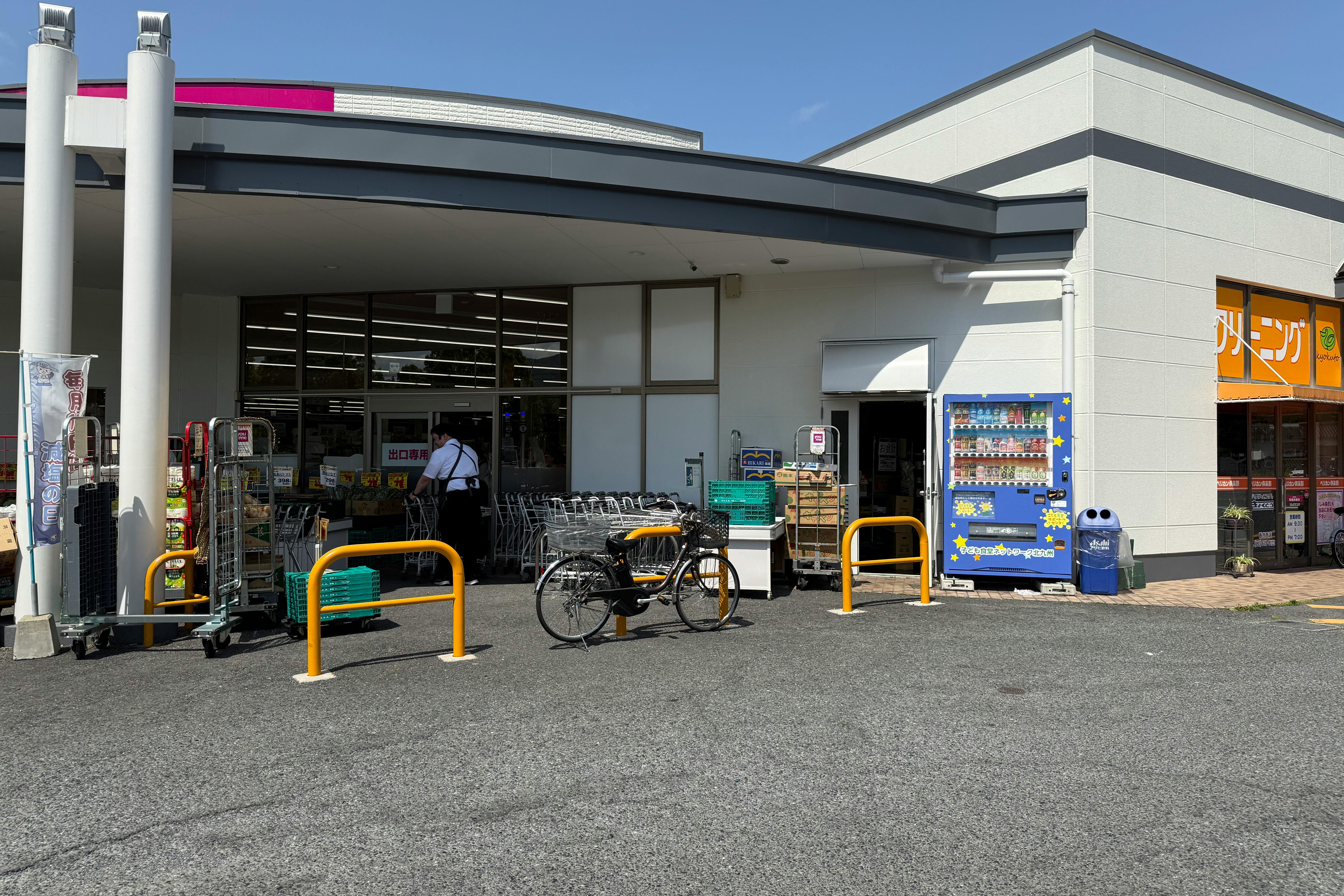 【ゆめマート 香月西】屋外駐車場前 キッチンカーや販促プロモーションにおすすめな催事イベントスペース