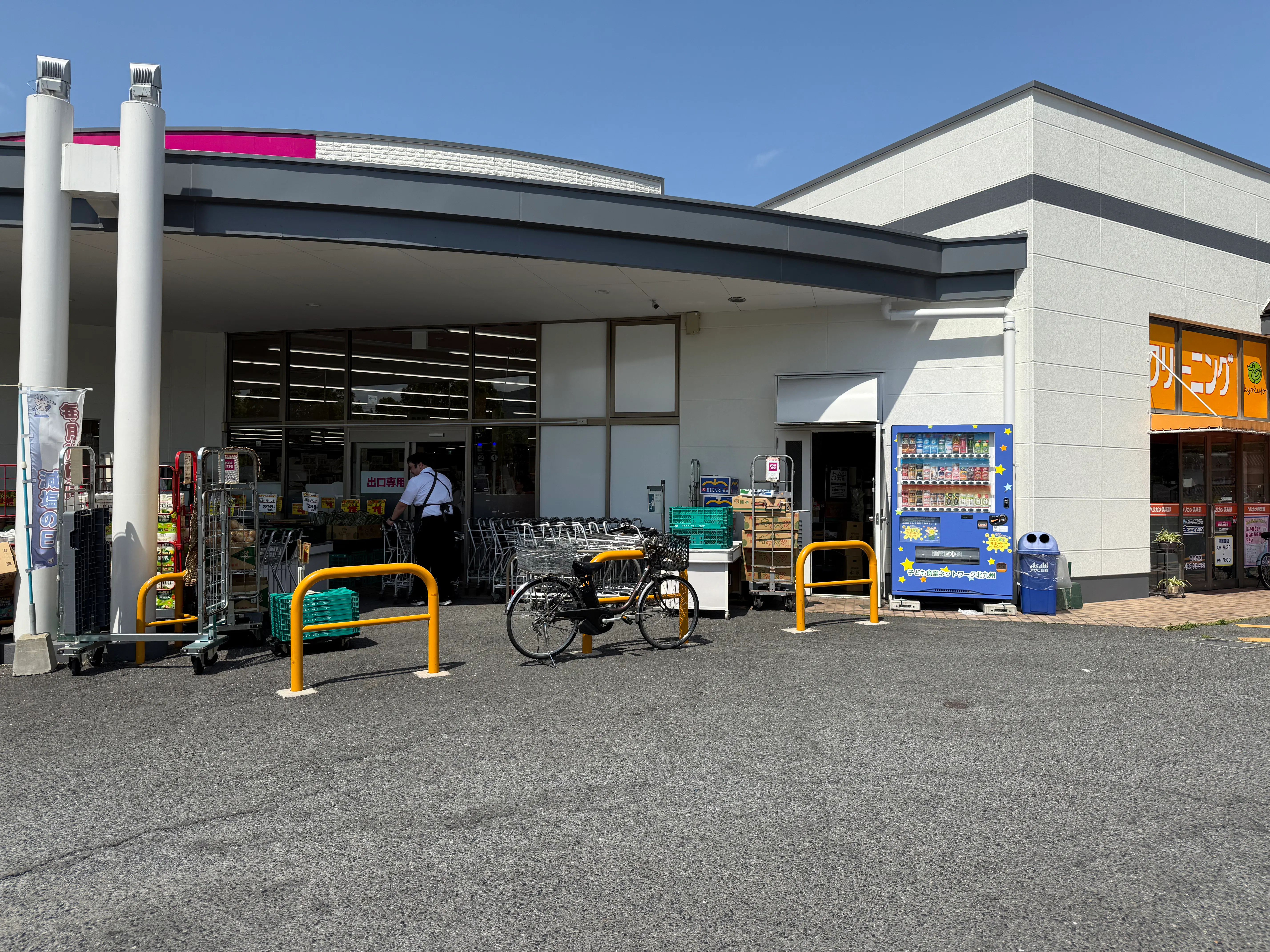 【ゆめマート 香月西】屋外駐車場前　キッチンカーや販促プロモーションにおすすめな催事イベントスペース