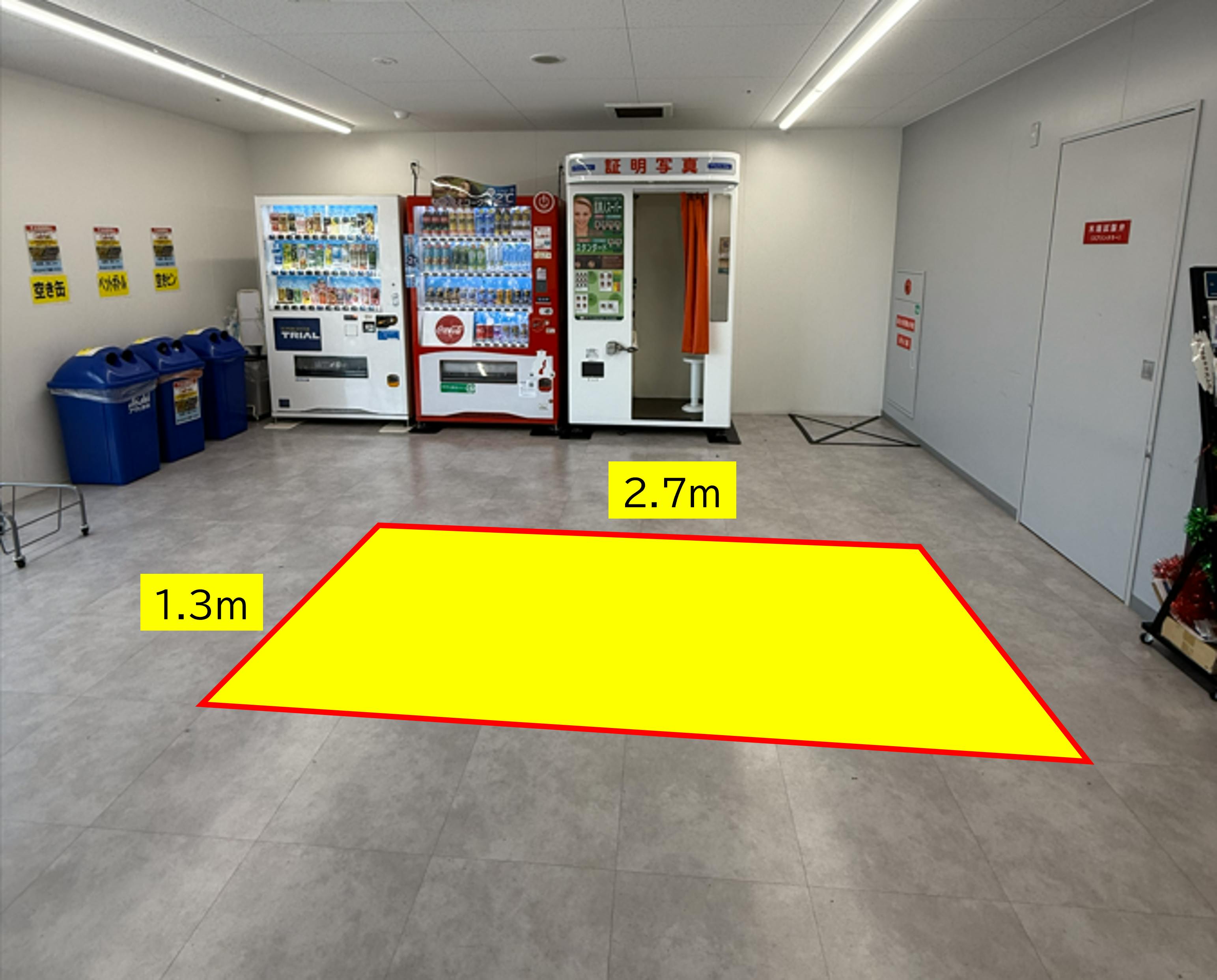 【スーパーセンタートライアル古賀花見店】食物販やPR活動に最適な店内「2F店舗入口横 スペース」の画像