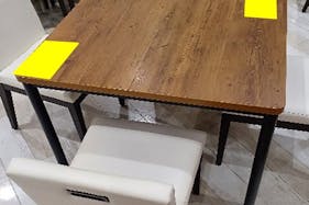 【イオンモール木更津】モールメディア広告 2階フードコートテーブル シール貼り