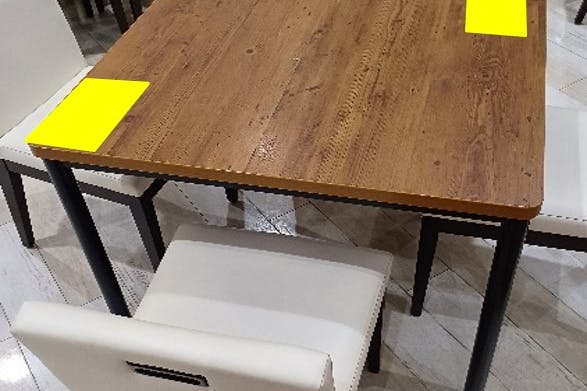 【イオンモール木更津】モールメディア広告 2階フードコートテーブル シール貼り