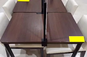 【イオンモール木更津】モールメディア広告 2階フードコートテーブル シール貼り