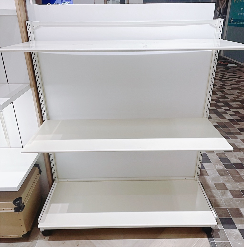 【新宿マルイアネックス】2階 カレンダリウムD01【食物販・物販】エスカレーター横、サイネージ、フィッティングルーム、什器完備