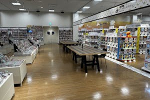 【TSUTAYA QLuRi 川越店】物販やプロモーションの実施可能な店内イベントテーブルスペース