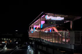 【梅小路京都西駅1分】伝統と未来が交差する列車型レストラン「FUTURE TRAIN KYOTO DINER & CAFE」内のスペース