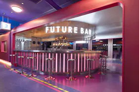 【梅小路京都西駅1分】伝統と未来が交差する列車型レストラン「FUTURE TRAIN KYOTO DINER & CAFE」内のスペース