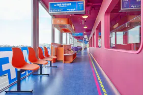 【梅小路京都西駅1分】伝統と未来が交差する列車型レストラン「FUTURE TRAIN KYOTO DINER & CAFE」内のスペース