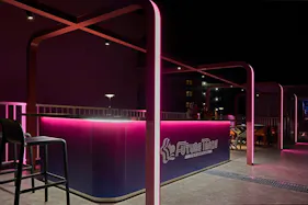 【梅小路京都西駅1分】伝統と未来が交差する列車型レストラン「FUTURE TRAIN KYOTO DINER & CAFE」内のスペース