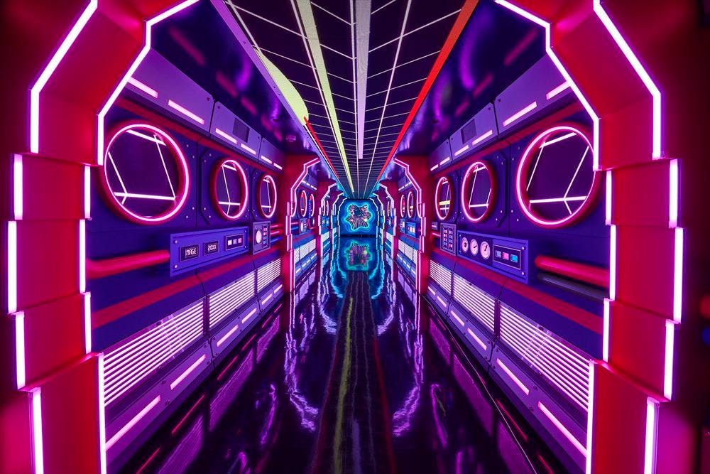 【梅小路京都西駅1分】伝統と未来が交差する列車型レストラン「FUTURE TRAIN KYOTO DINER & CAFE」内のスペース