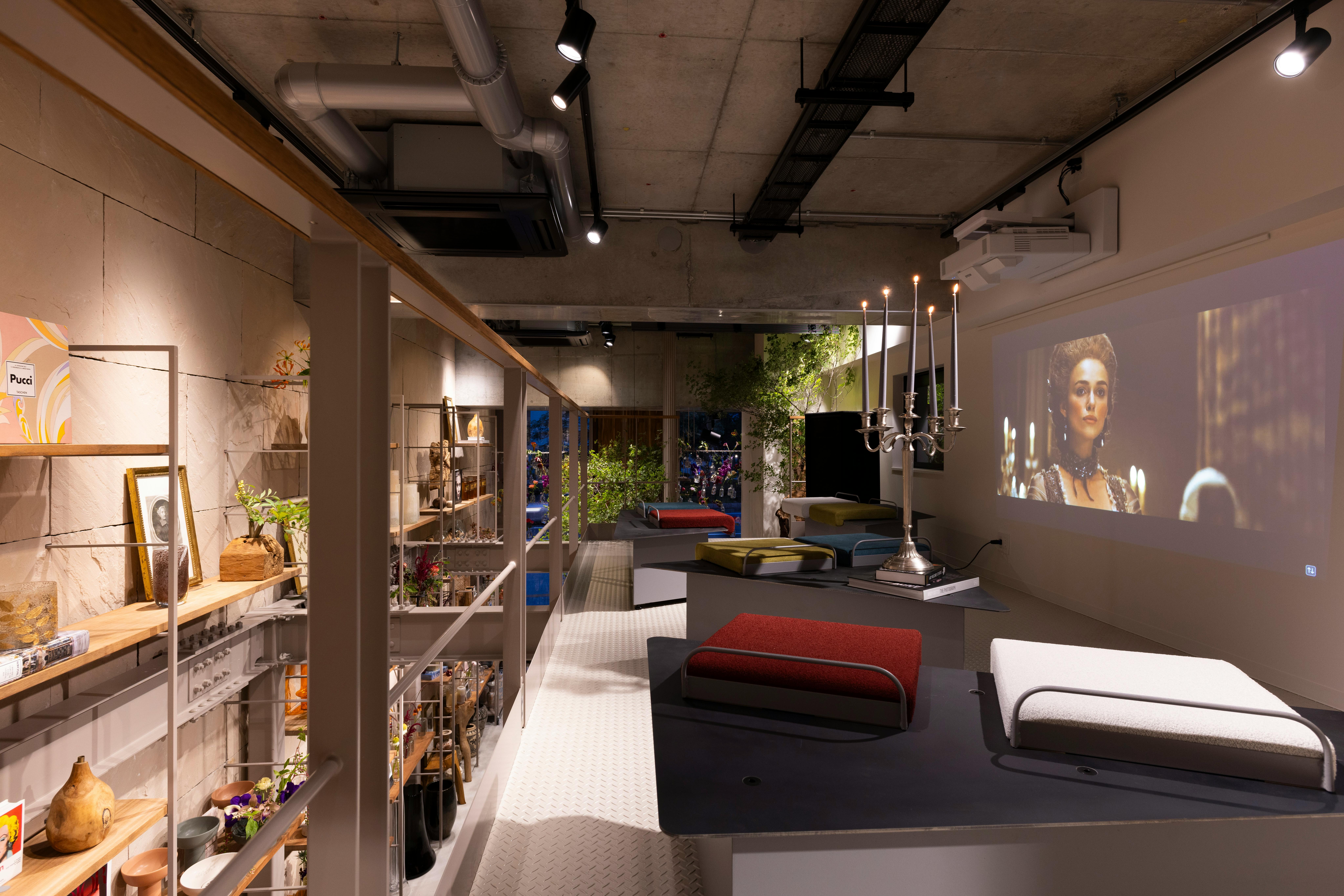 【西長堀駅1分】ポップアップストアや展示会等に最適な路面店の花屋に併設された音響機器の整ったイベントスペース