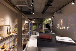 【西長堀駅1分】ポップアップストアや展示会等に最適な路面店の花屋に併設された音響機器の整ったイベントスペース