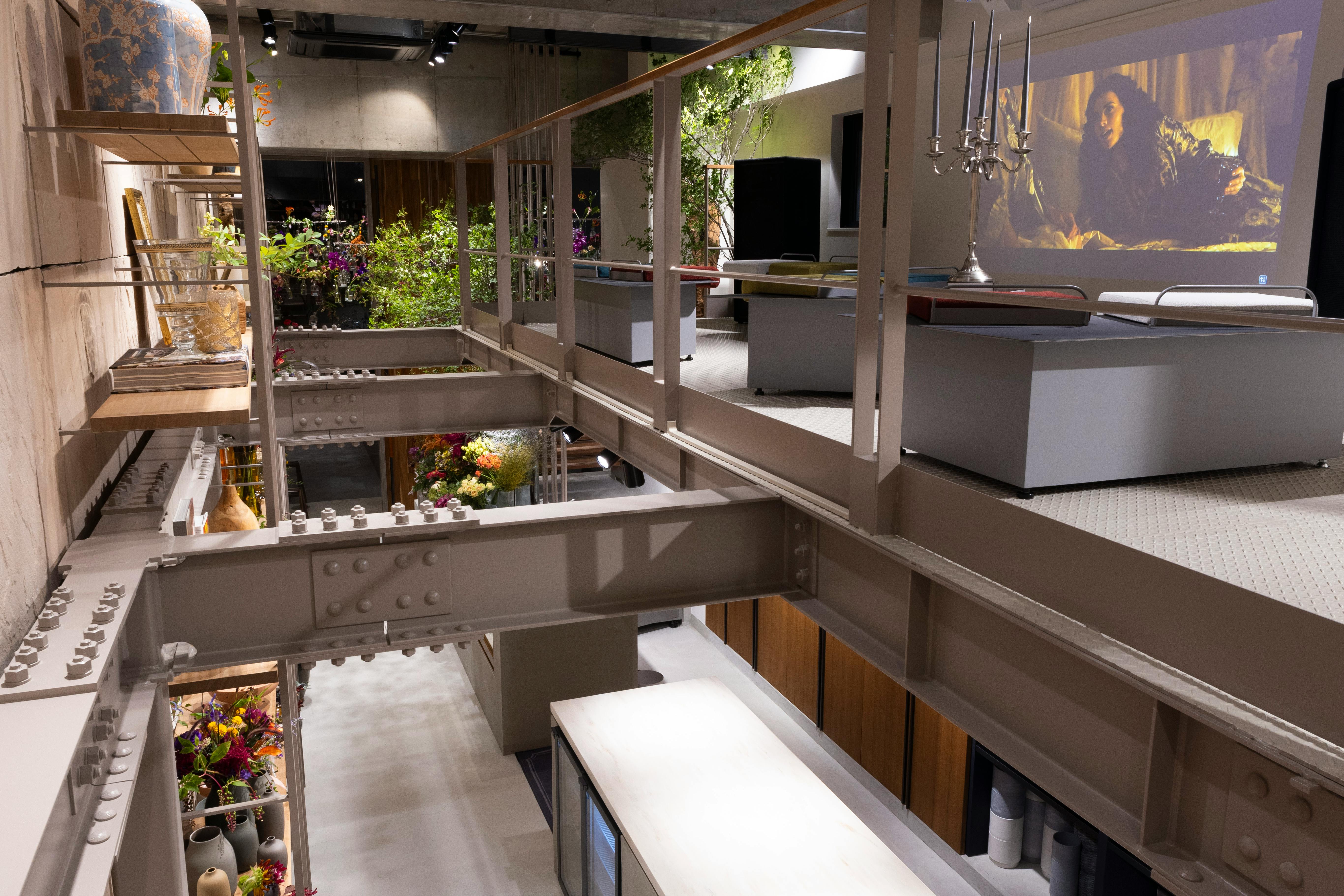 【西長堀駅1分】ポップアップストアや展示会等に最適な路面店の花屋に併設された音響機器の整ったイベントスペース