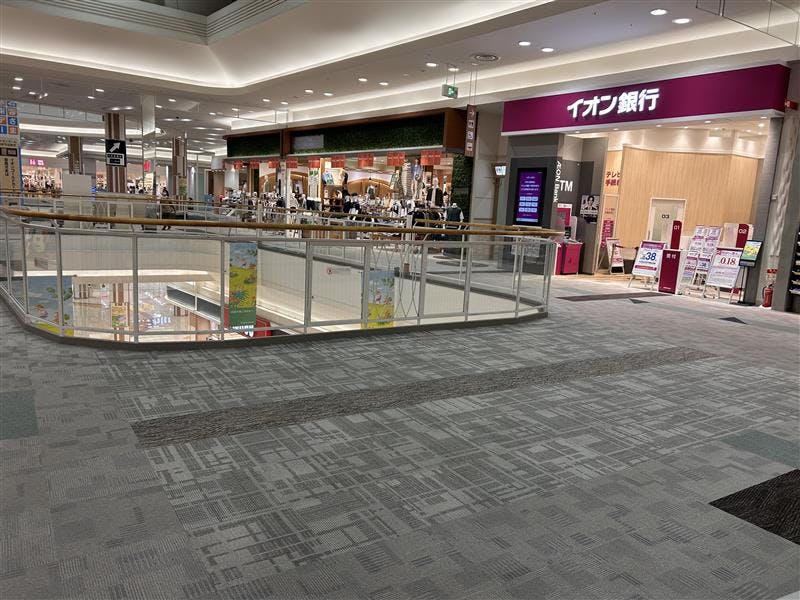 【イオンモールりんくう泉南】南Dブリッジ（ABCマート前）の画像