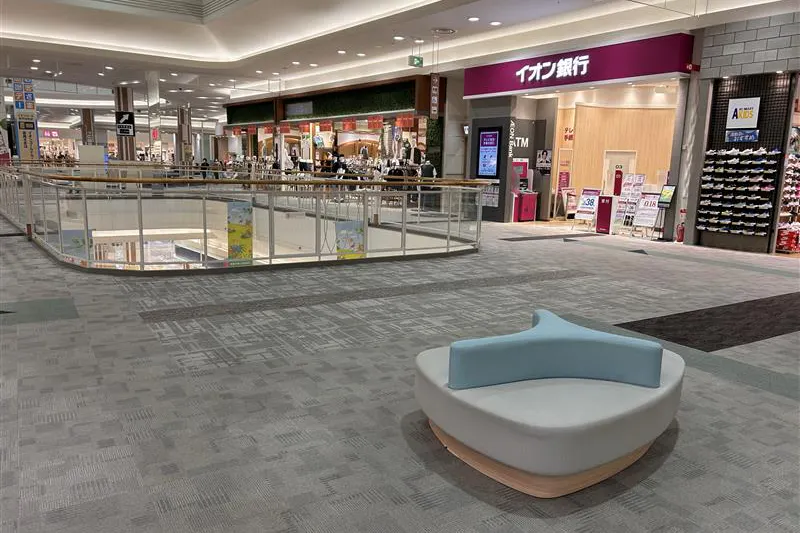 【イオンモールりんくう泉南】南Dブリッジ(ABCマート前)