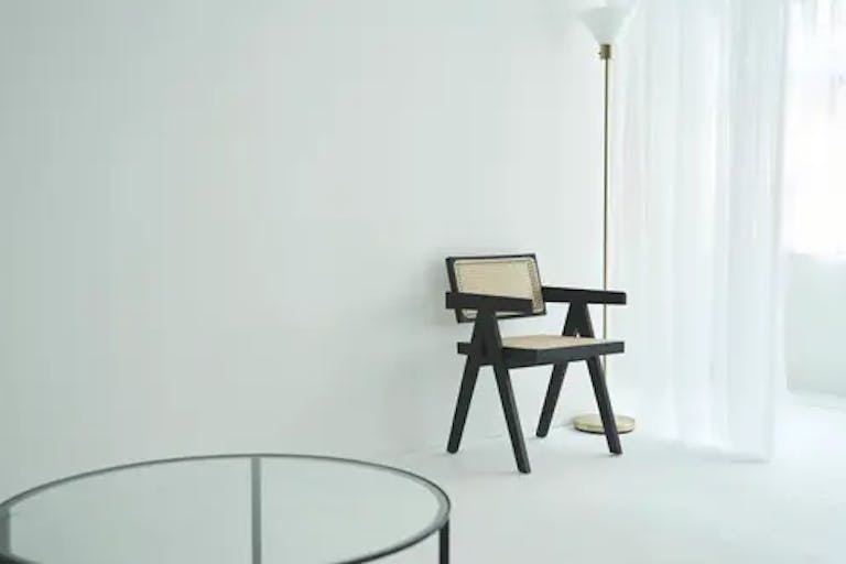 【神保町駅5分】白を基調としたシンプルで家具等が揃っているイベントスペースの画像3