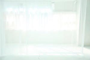 【神保町駅5分】白を基調としたシンプルで家具等が揃っているイベントスペース