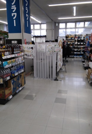 【サンデー山形北店】屋内作業衣料売場前　食物販やプロモーション等の出店に最適なホームセンター店内のイベントスペース